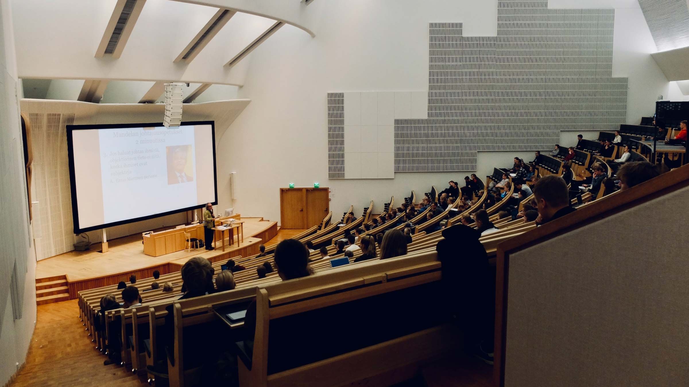 auditorium classroom with presentation technology